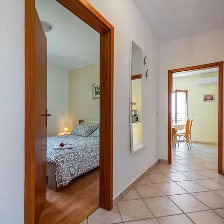 Lara I With Panoramic View And Pool Holiday home *